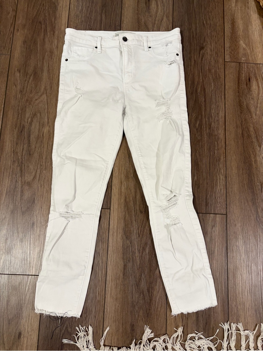 Abercrombie & Fitch white high rise ankle jeans